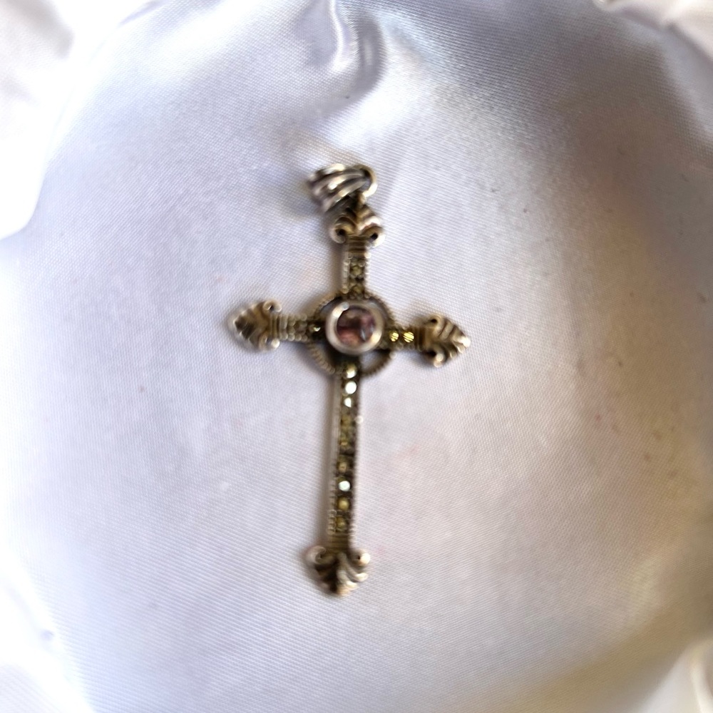 🔥🔥50% Vintage Sterling Silver Marcasite Amethyst Cross Pendant - Picture 4 of 9